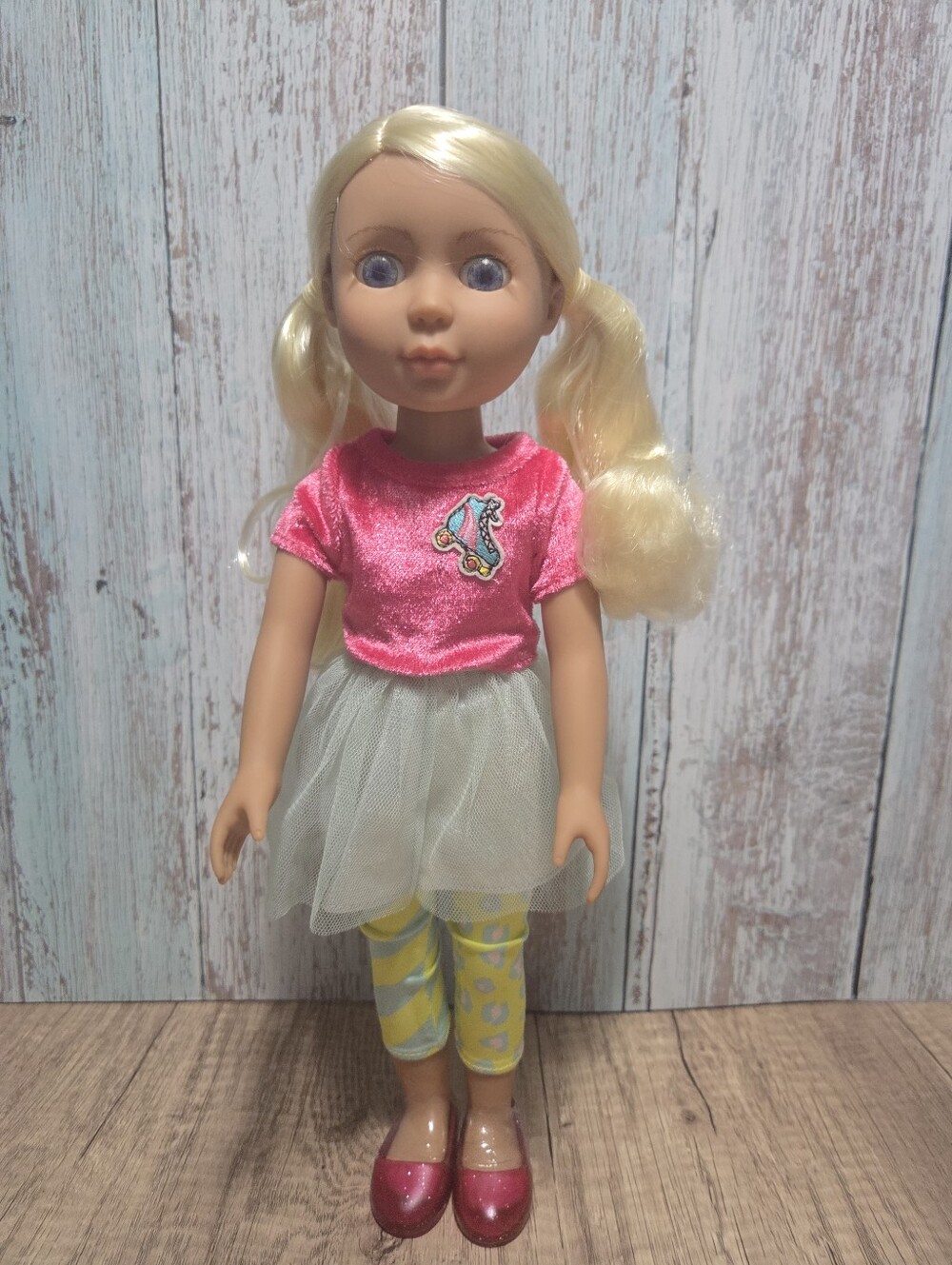 Glitter Girls Kianna 14-Inch Poseable Fashion Doll